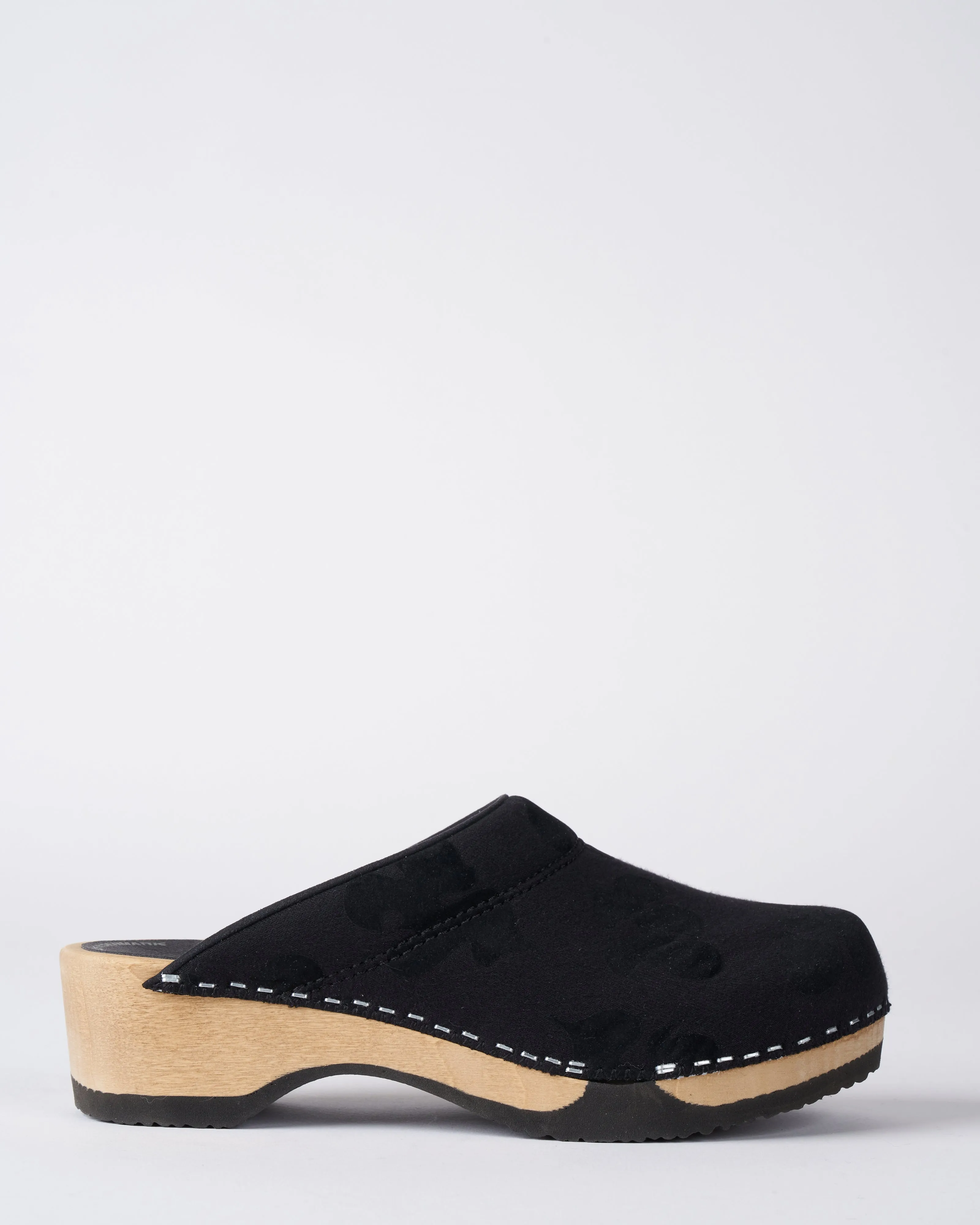 1020 camo flock clog - black fleece