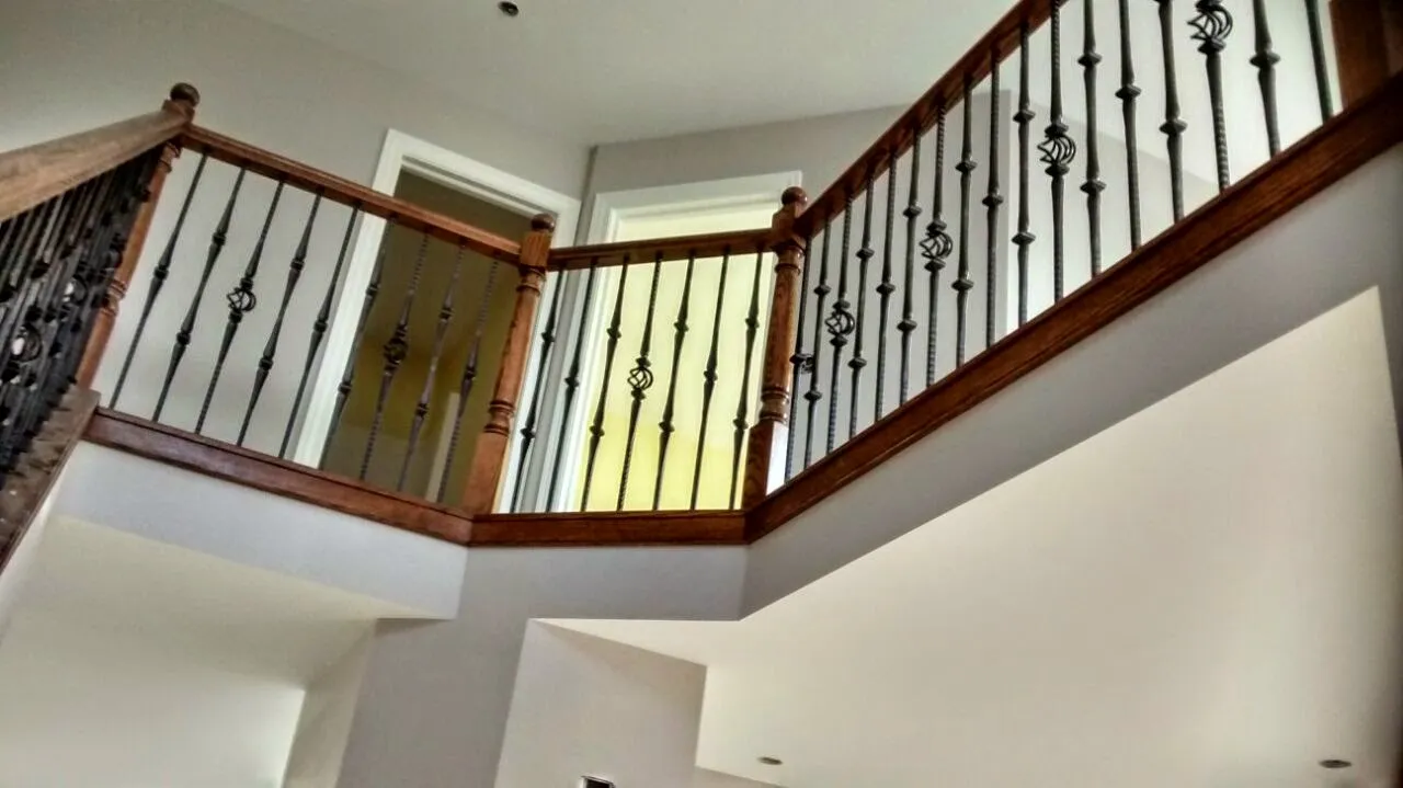 2572 Series M160 Single Basket Gothic Iron Baluster