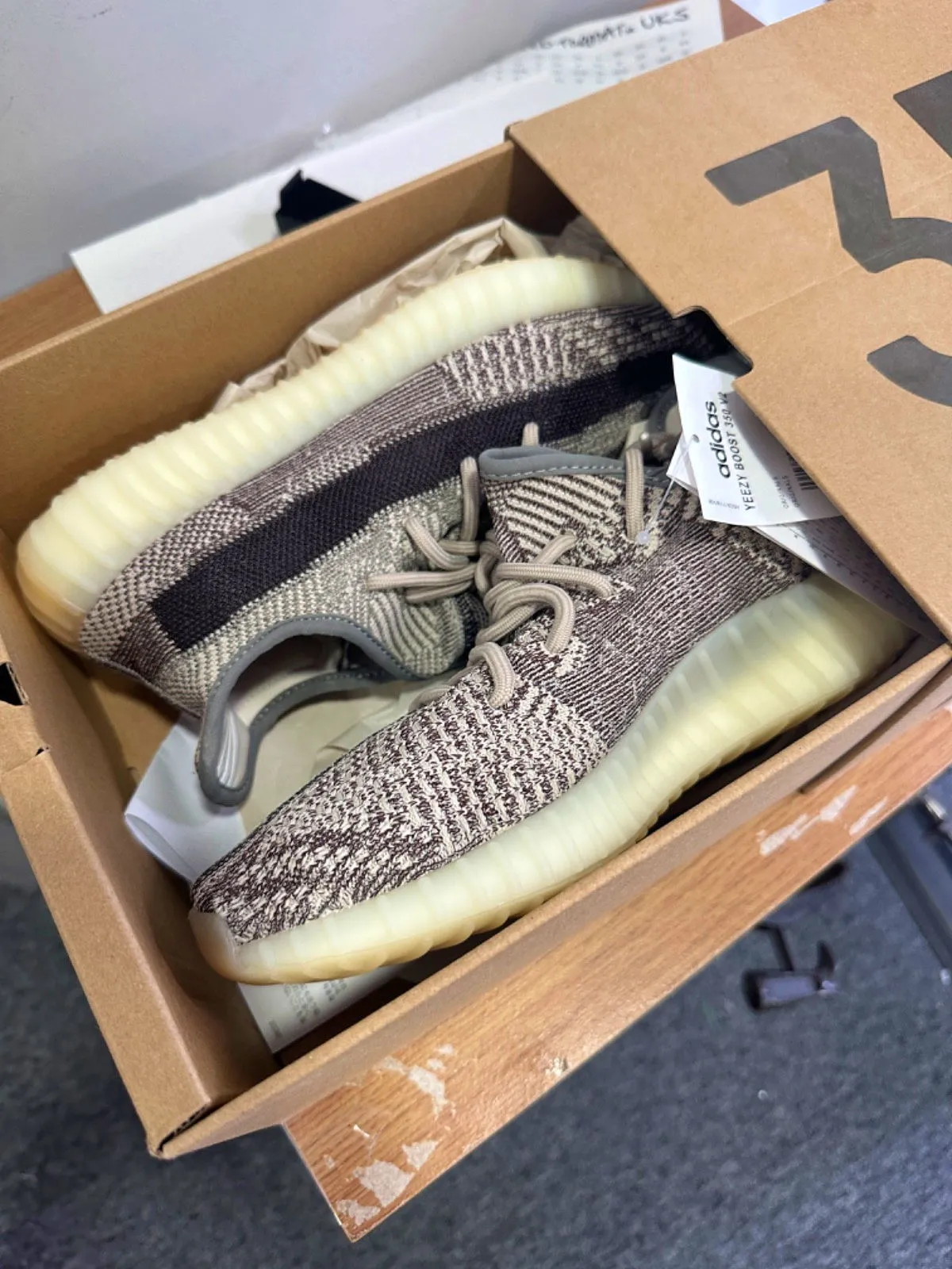 Adidas FZ1267 Yeezy Boost 350 V2 Trainers UK 3.5 👟