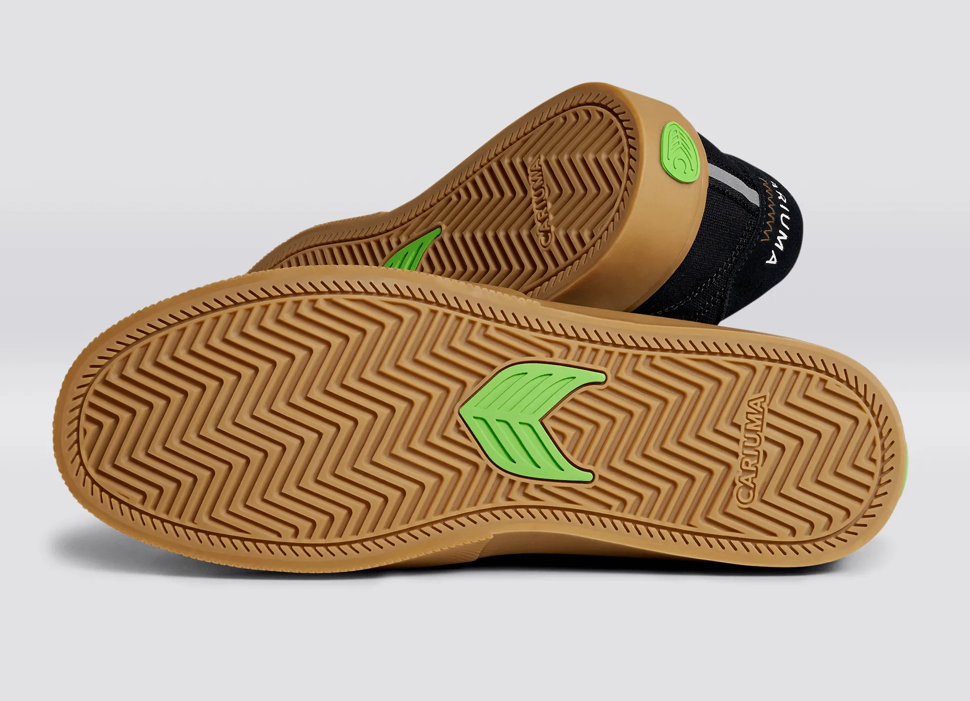 Cariuma Mens Naioca Pro Shoes