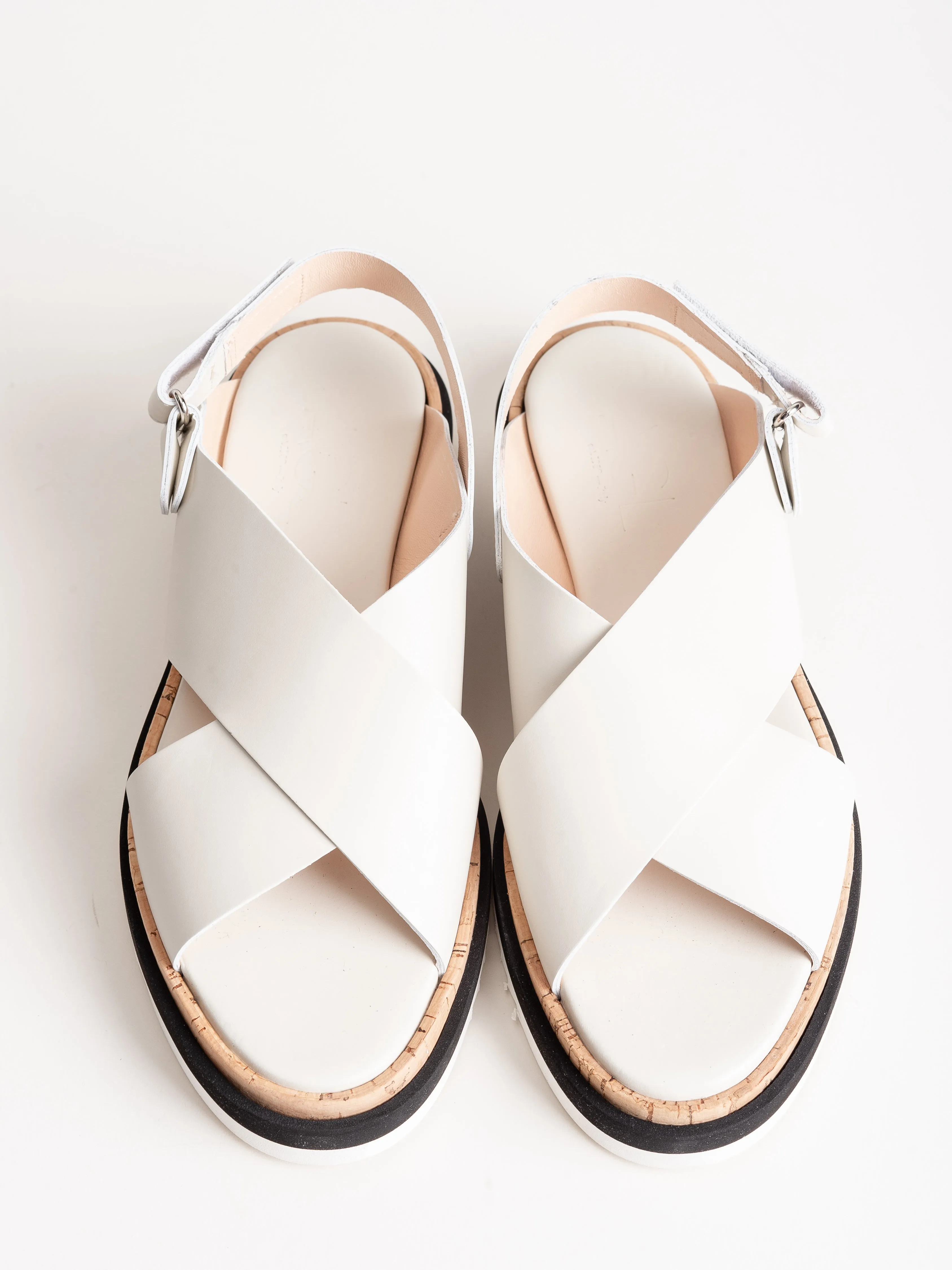 criss-cross sandal - off white