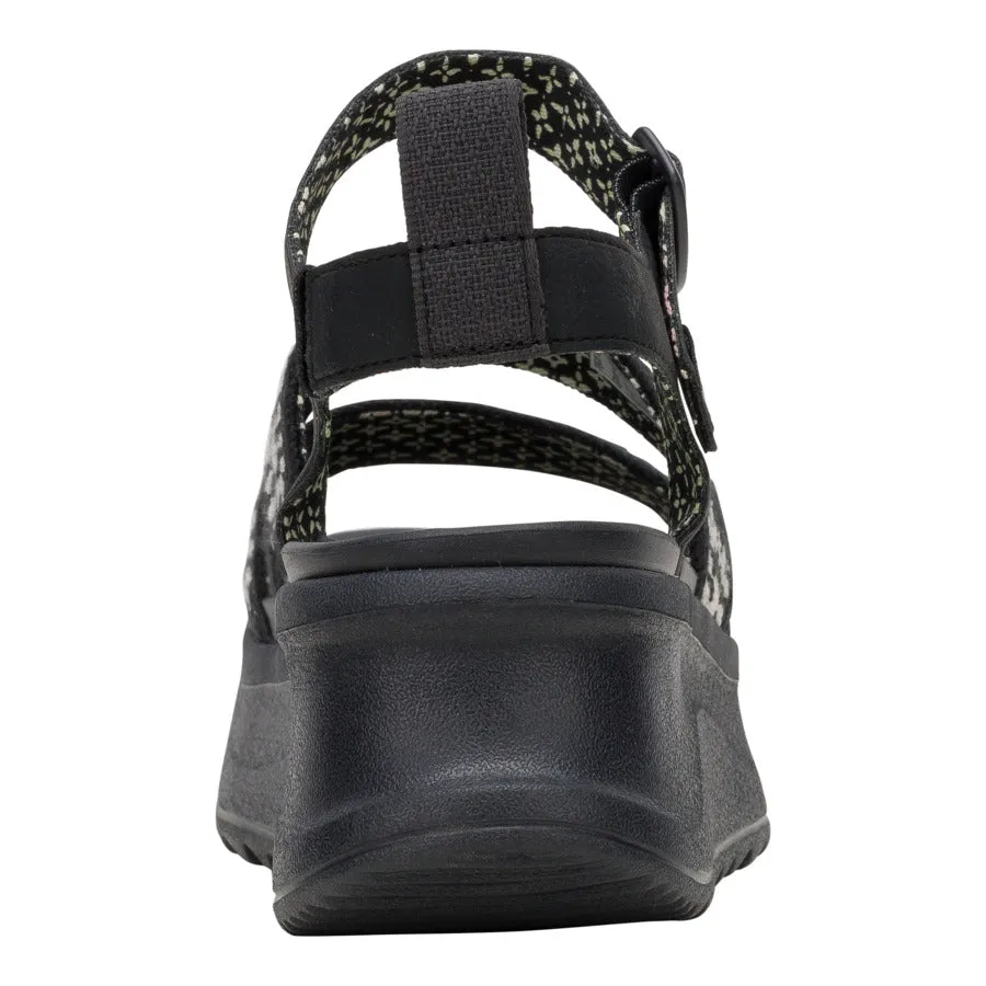 Delray Buckle Cottage Crochet - Black/White