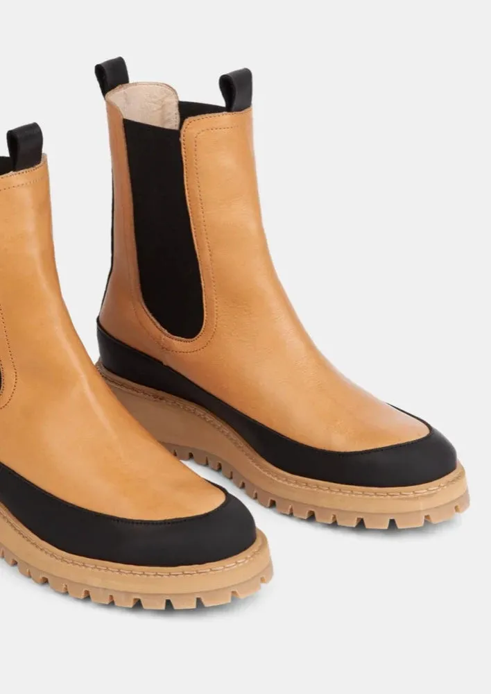 Iowa Boot Tan