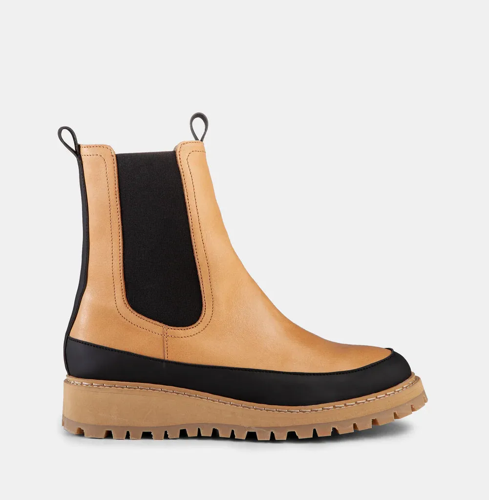 Iowa Boot Tan