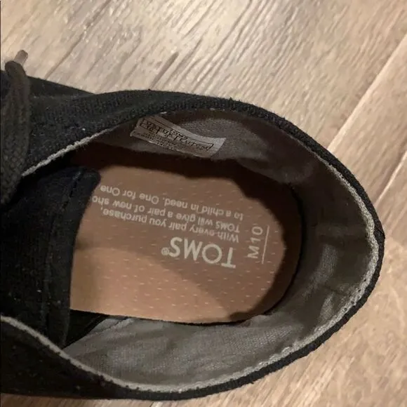 🎉last deal 🎉Men’s Toms shoes 👟