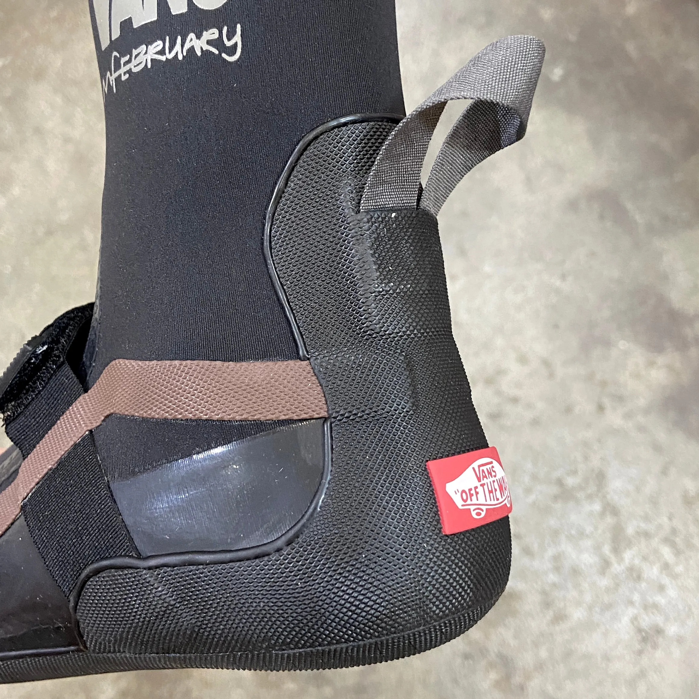 MIKEY FEBRUARY SURF BOOT 2 HI V 3MM