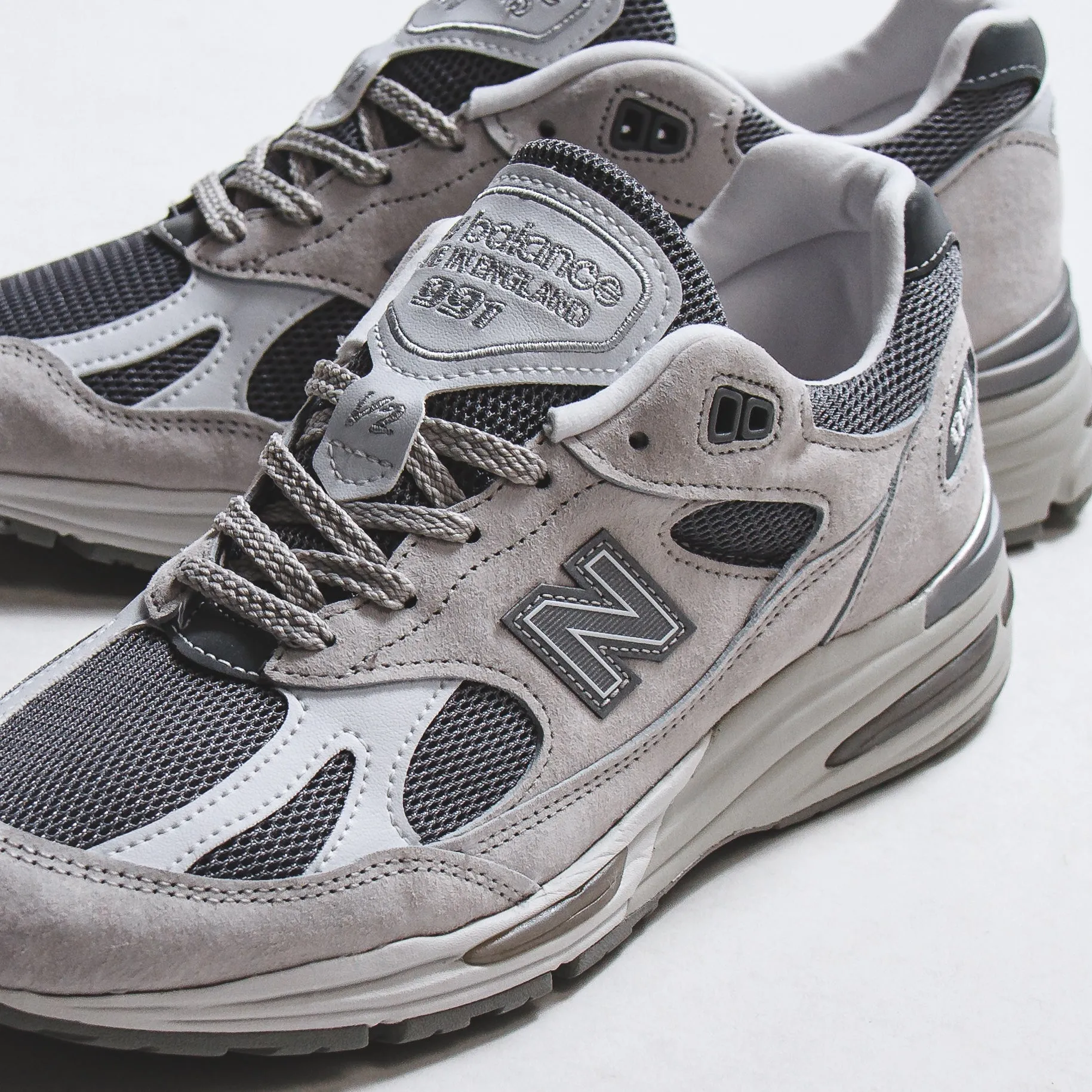 New Balance Unisex 991v2 Nimbus Cloud Made In UK U991LG2