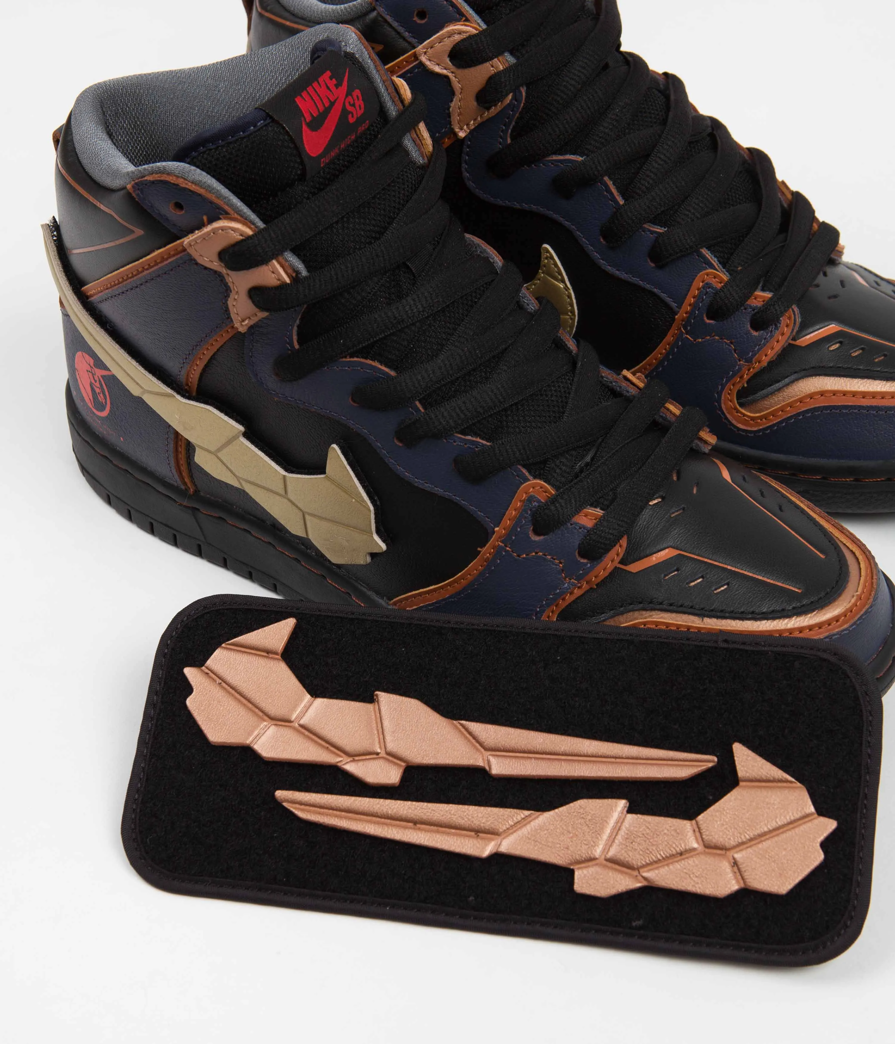 Nike SB Dunk High Pro 'Gundam' Shoes - Thunder Blue / Metallic Gold