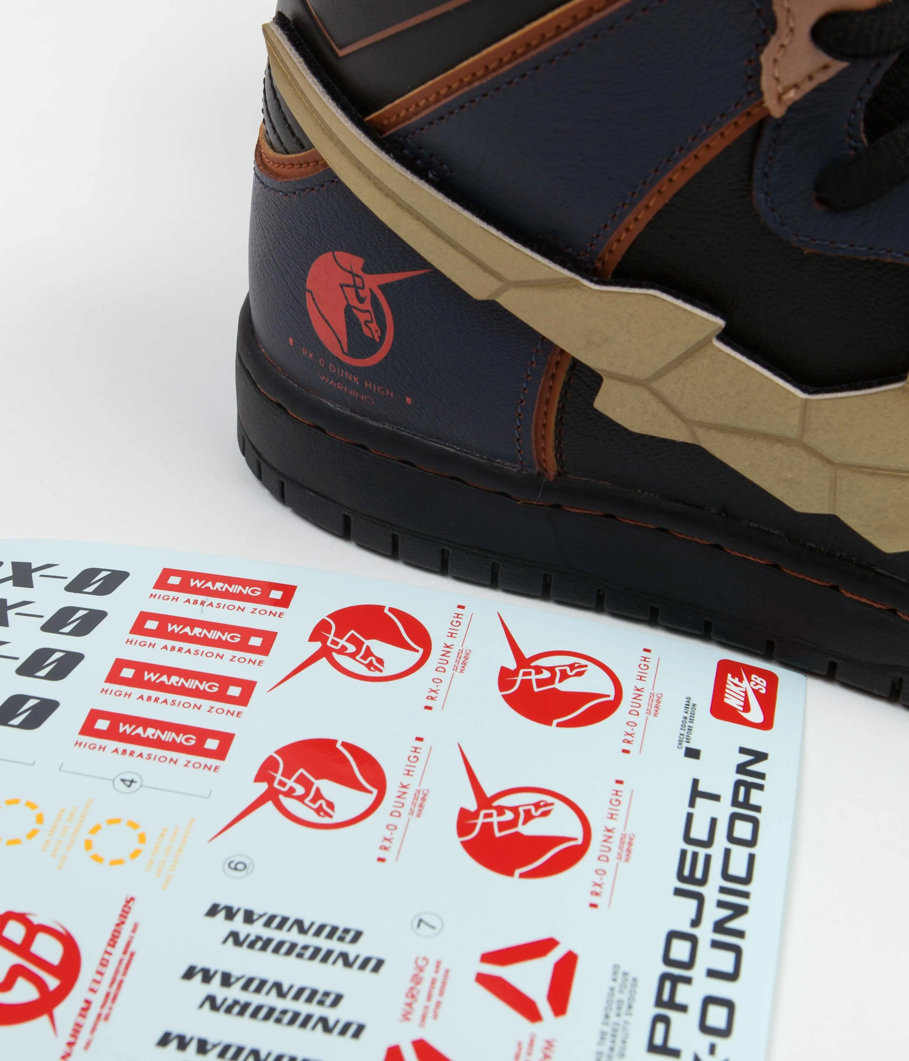 Nike SB Dunk High Pro 'Gundam' Shoes - Thunder Blue / Metallic Gold