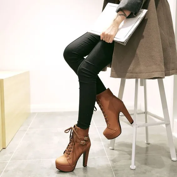 Trendy Cross Strap High Heel Shoes