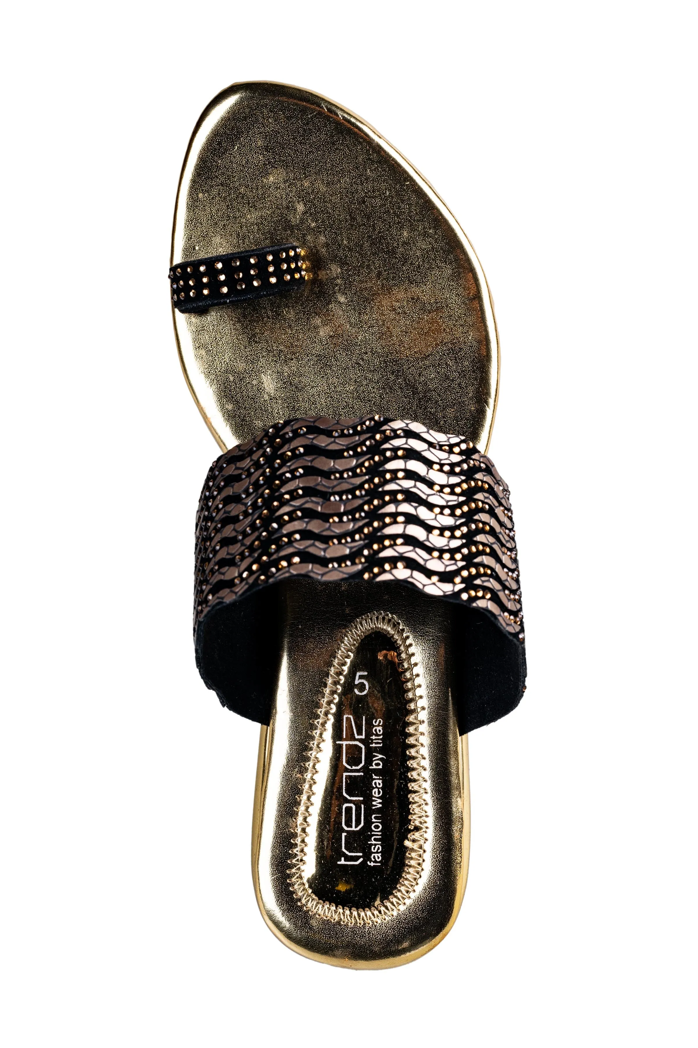 Trendz Ladies Black / Golden Chappal